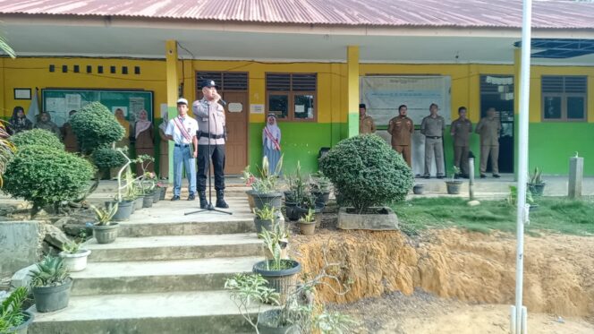 
					Jadi Pembina Upacara di SMA Negeri 4 Dusun Bakti, Polri Tanamkan Disiplin dan Bahaya Narkoba Sejak Dini