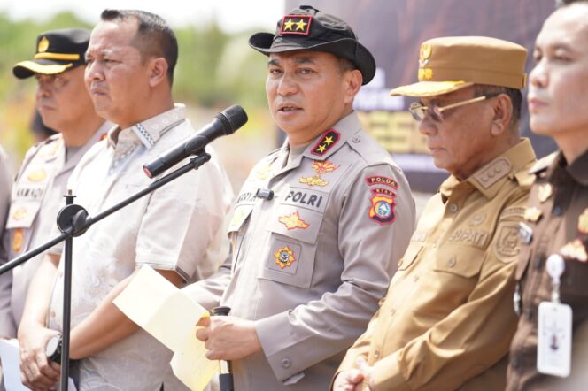 
					Geram Hutan Mangrove Dirusak, Kapolda Riau: Ini Benteng Masyarakat Pesisir Tempat Satwa Berkembang Biak