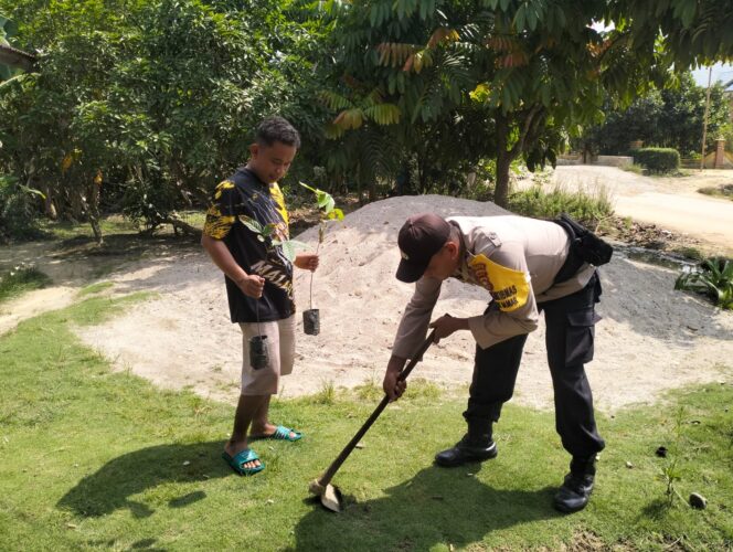 
					Green Policing Mengabdi!! Polsek Simpang Kanan Buktikan Peduli Lingkungan dengan Aksi Penanaman Pohon