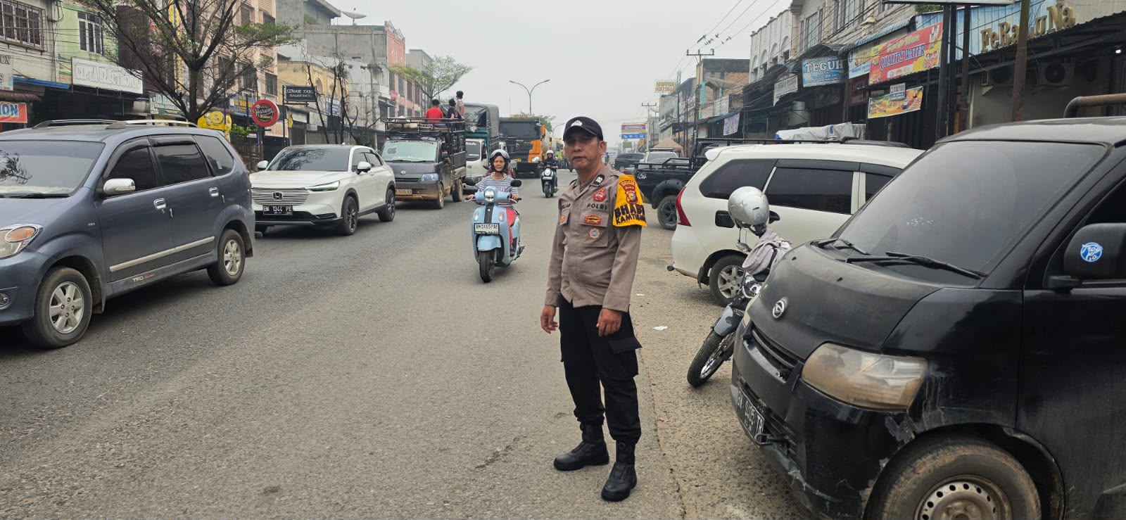 Strong Point Pagi Lancarkan Arus Lalulintas   Polsek Bagan Sinembah Cegah Kecelakaan