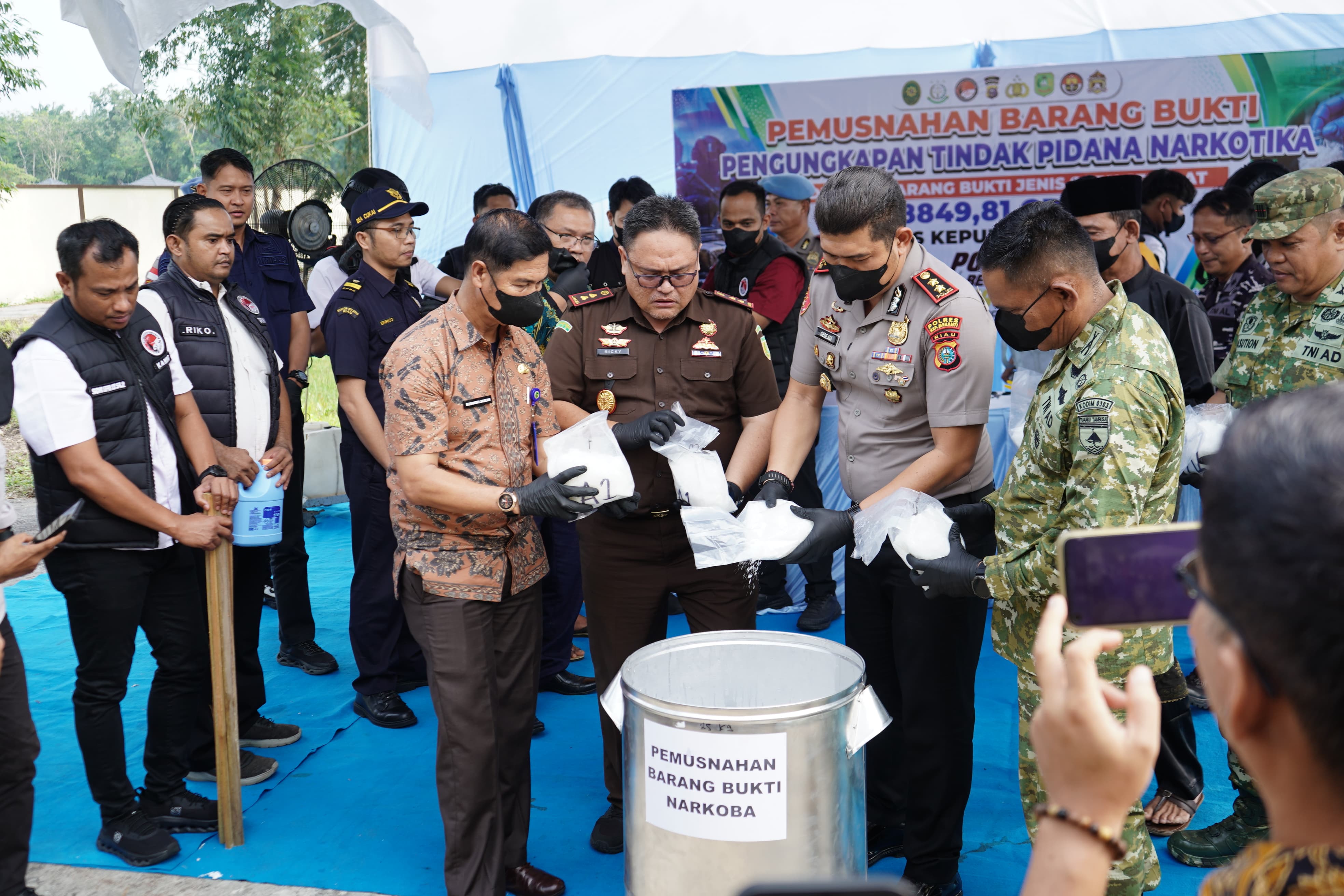 Polres Meranti Bongkar Jaringan Narkoba Internasional, 9,3 Kg Sabu Disita